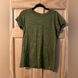 Swiftly tech like new short sleeve green 12